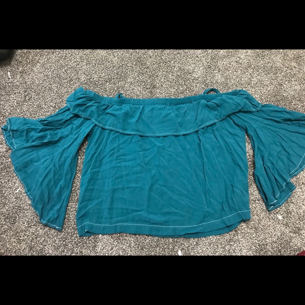 Long sleeve crop top